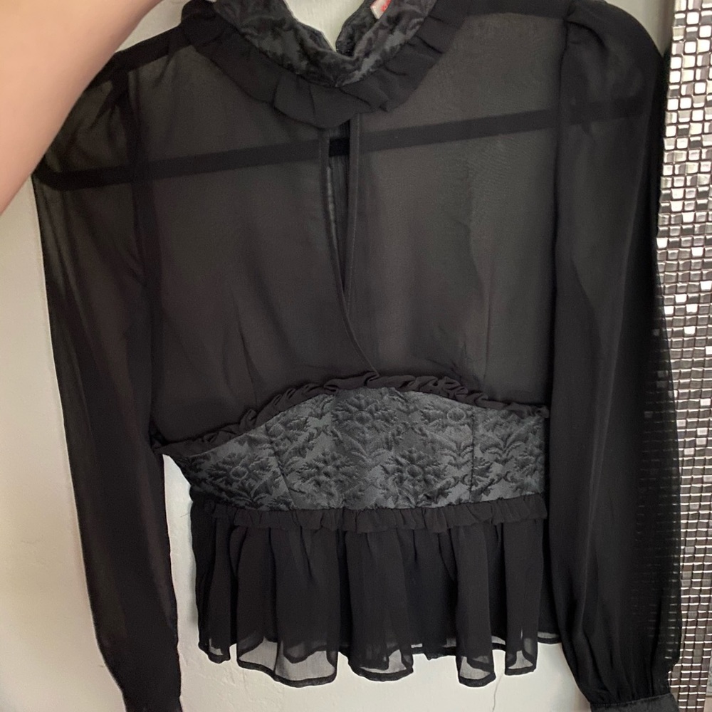 Top - Picture 3 of 4